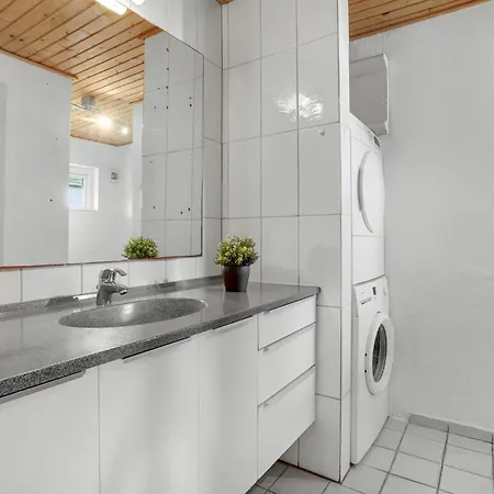 Holiday home Cozy In Romo With Swimming Pool